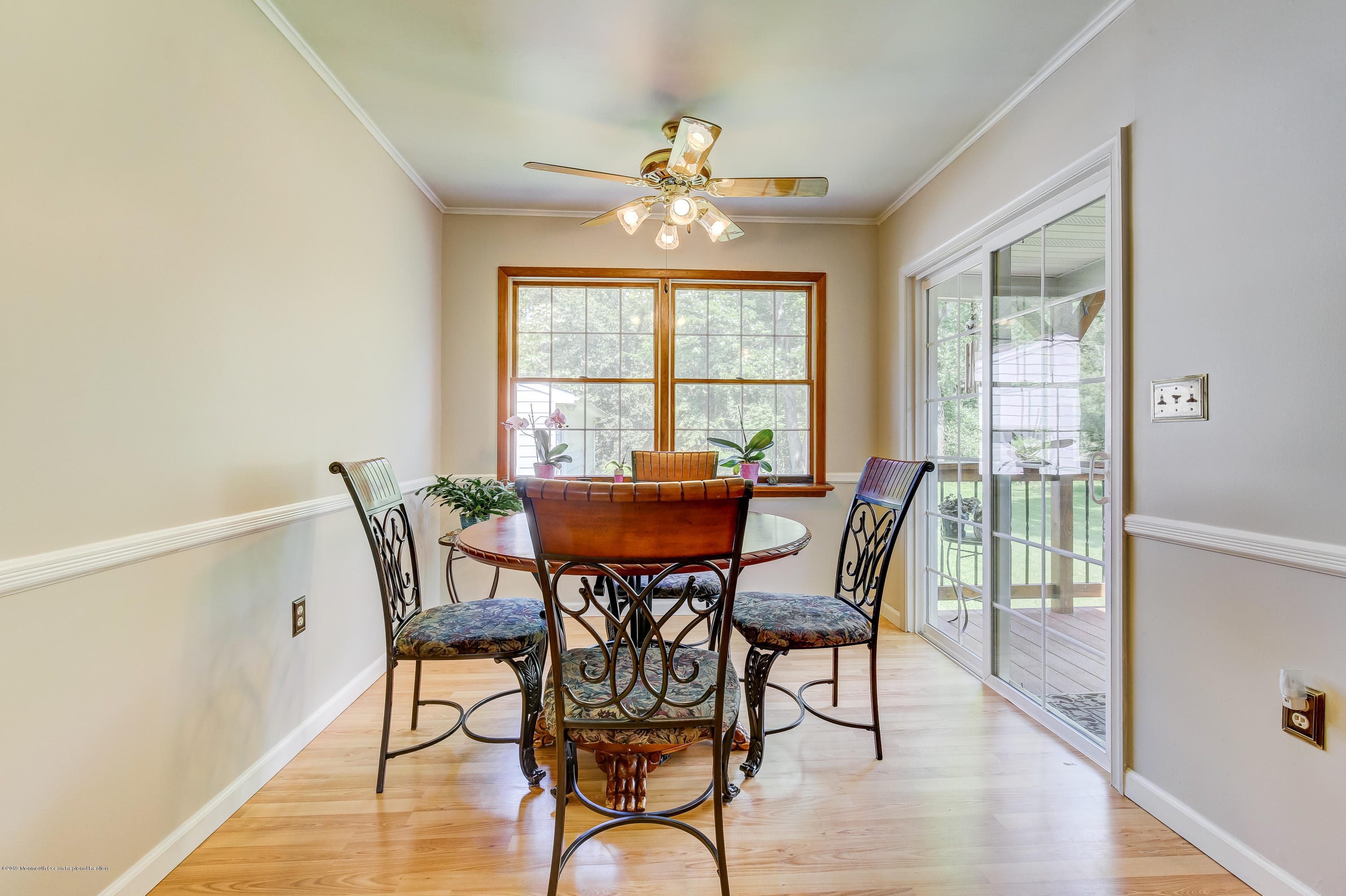 9 Ridge Road Morganville, NJ 07751 - Photo 14 of 27 Breakfast Area