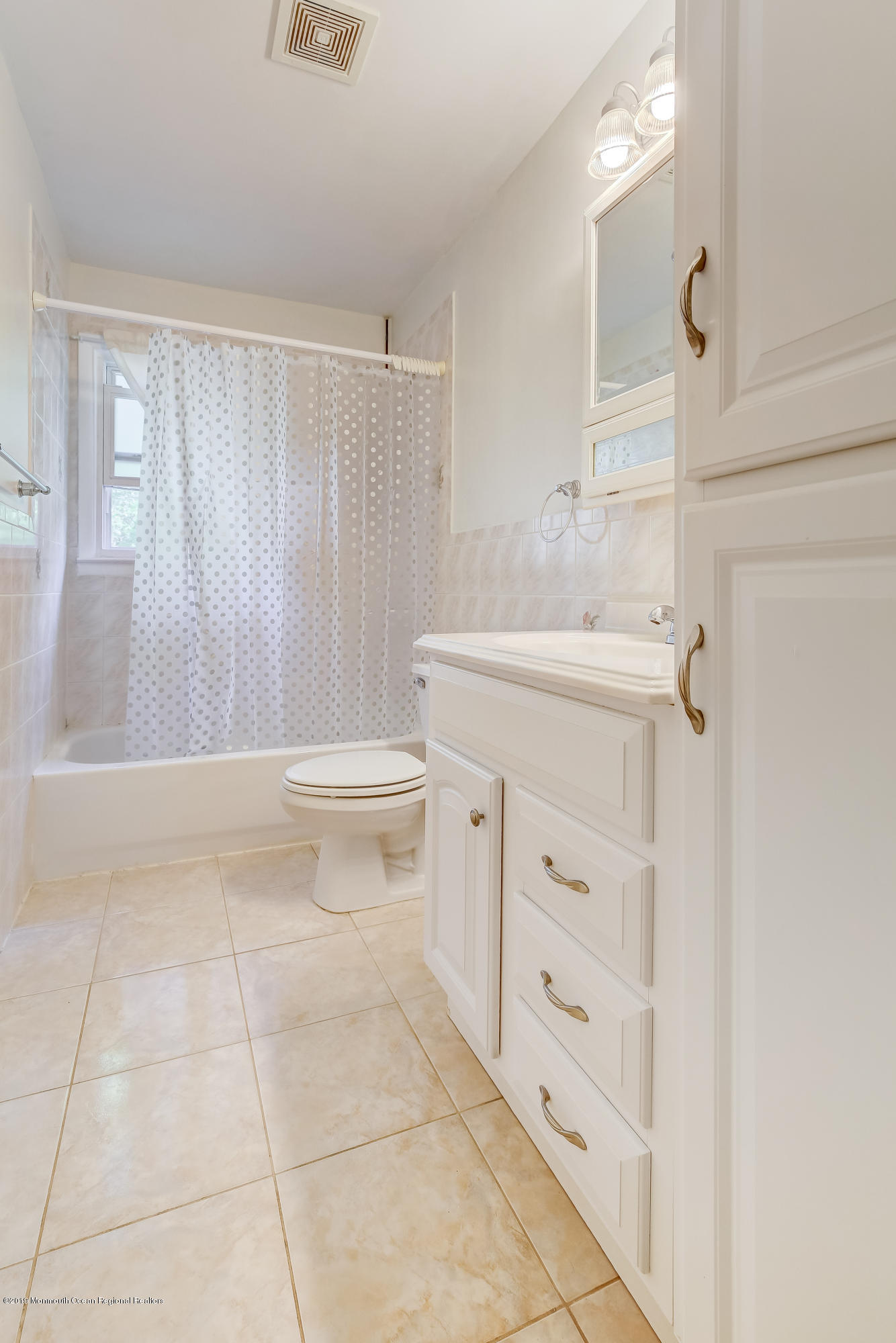 9 Ridge Road Morganville, NJ 07751 - Photo 19 of 27 Bathroom