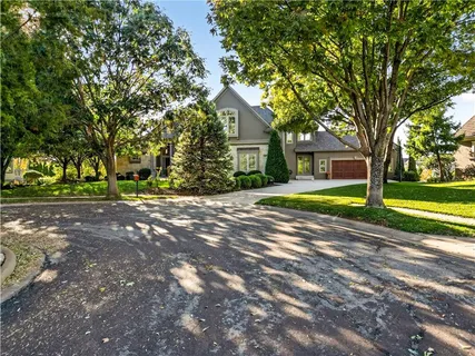 $1,595,000 | 13816 Horton Drive, Overland Park, KS 66223