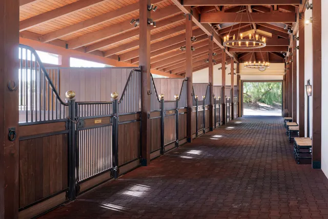 $18,500,000 | 338 Toro Canyon Road, Carpinteria, CA 93013