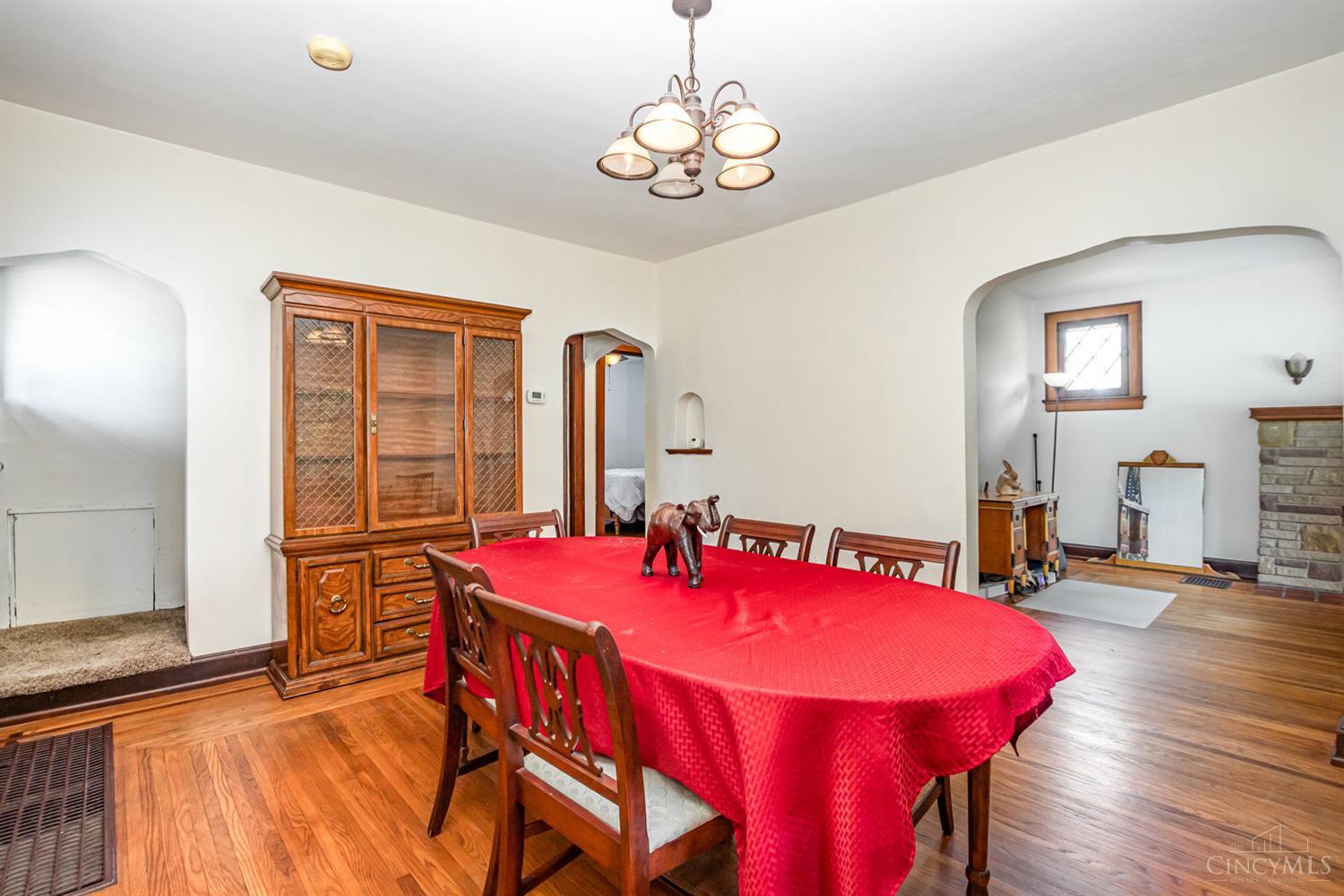 5554 Rapid Run Road Cincinnati, OH 45238 - Photo 10 of 35