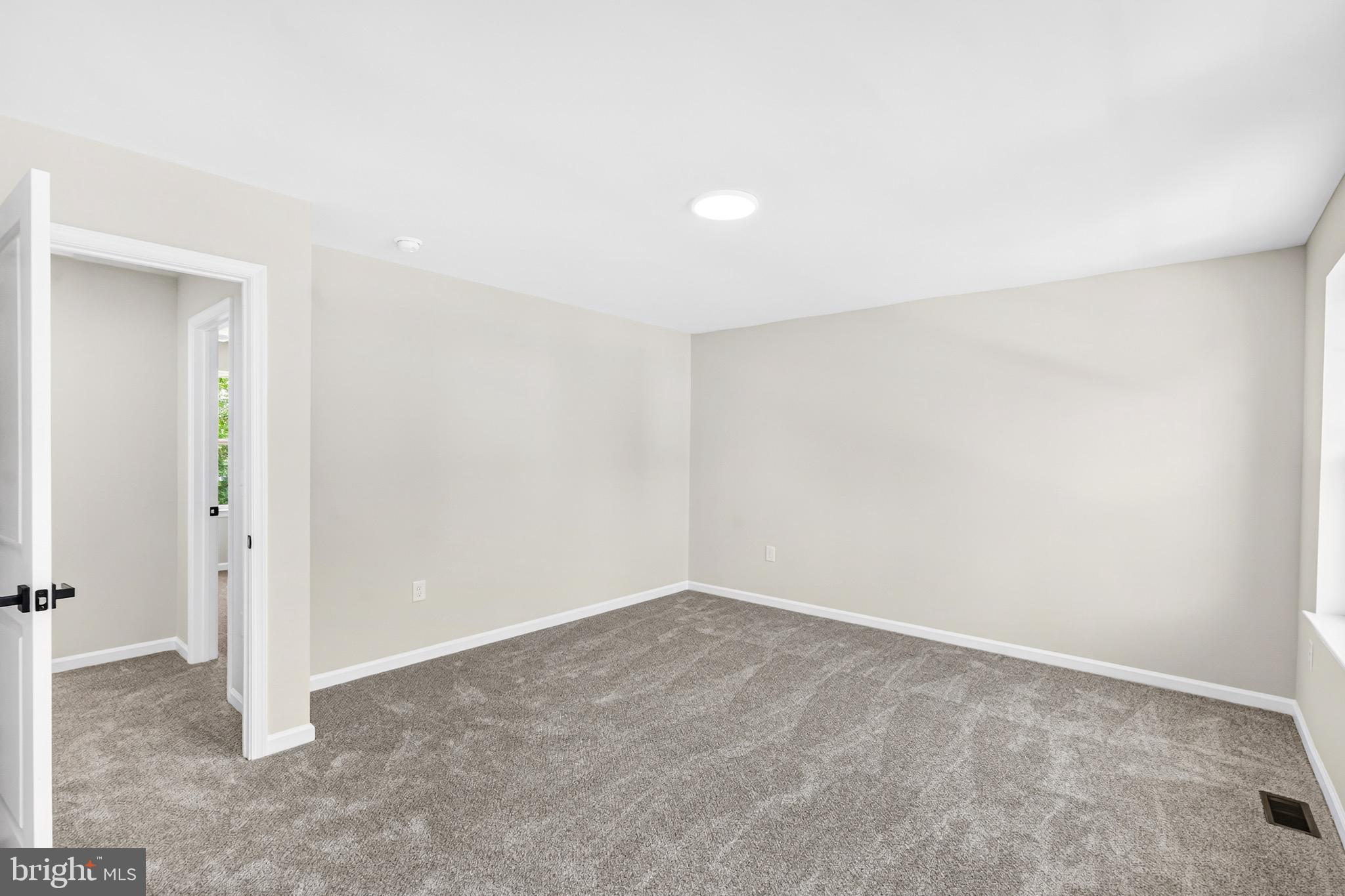 69 Main Street Bridgeport, NJ 08014 - Photo 16 of 27