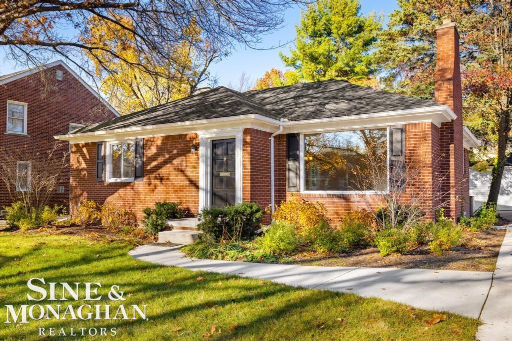350 Ridgemont Road Grosse Pointe Farms, MI 48236 - Photo 1 of 32