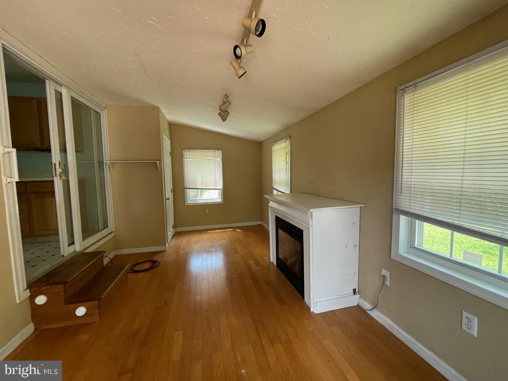 25690 Meadow Road Worton, MD 21678 - Photo 3 of 10 Gallery Image 3