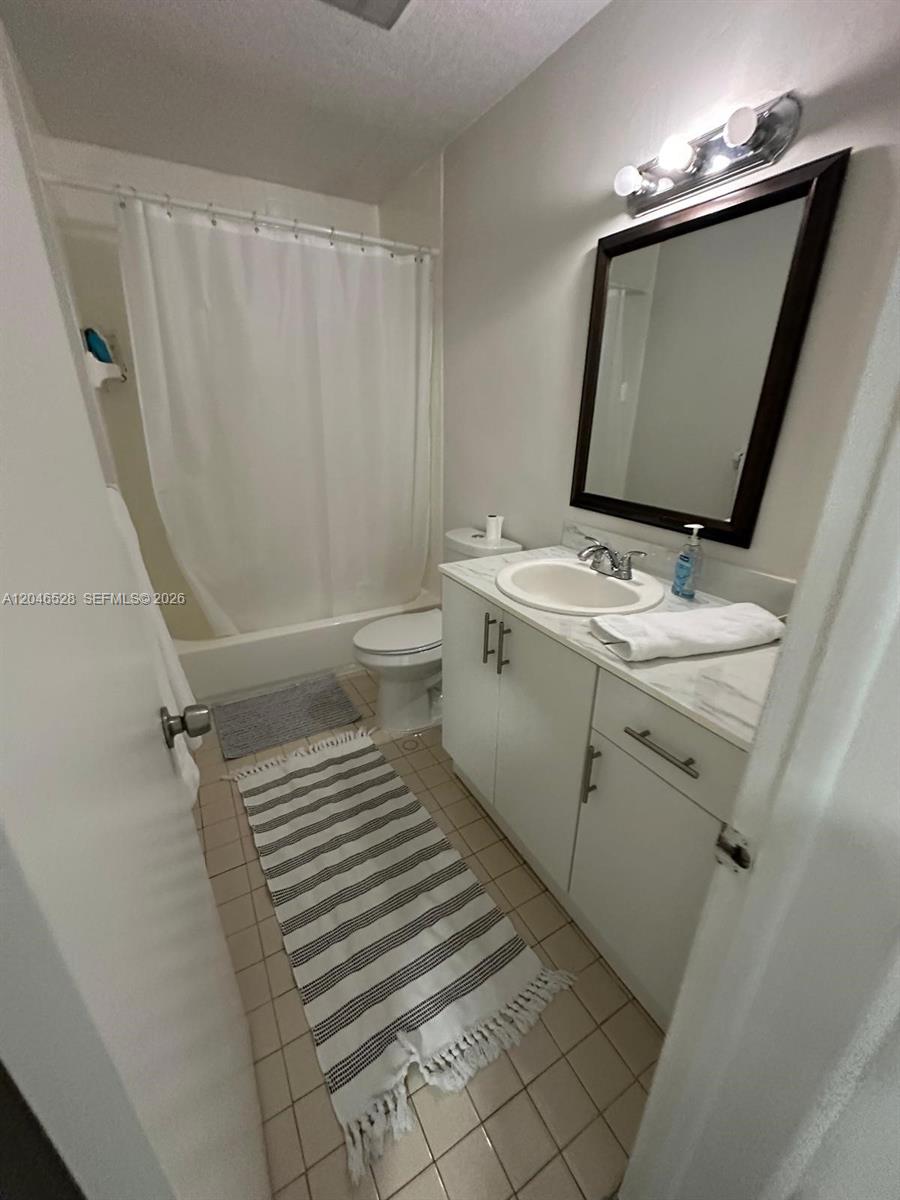 6805 Southwest 88th Street, Unit 18 Pinecrest, FL 33156 - Photo 12 of 18