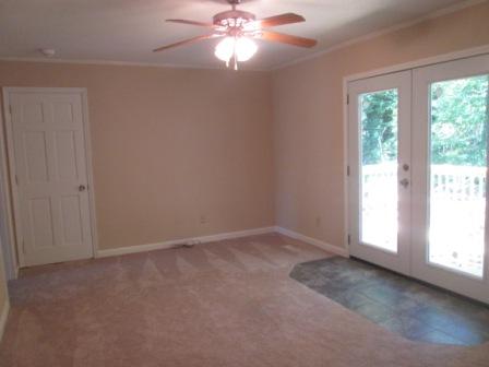 2010 Morris Hill Road Chattanooga, TN 37421 - Photo 4 of 13 dining area to deck