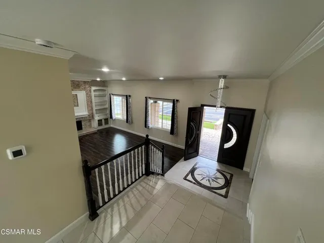 $1,350,000 | 334 West Avenida De Las Flores, Thousand Oaks, CA 91360