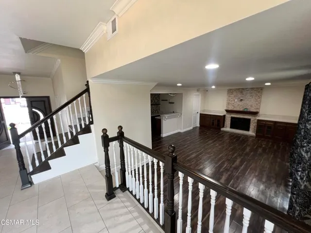 $1,350,000 | 334 West Avenida De Las Flores, Thousand Oaks, CA 91360