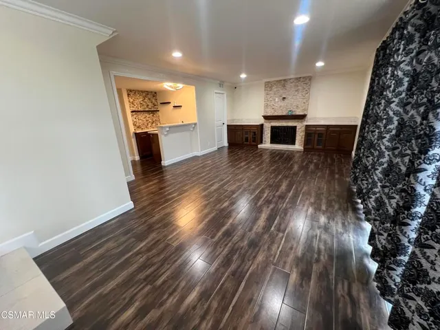 $1,350,000 | 334 West Avenida De Las Flores, Thousand Oaks, CA 91360