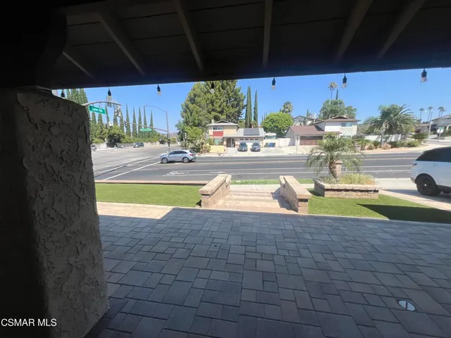 $1,350,000 | 334 West Avenida De Las Flores, Thousand Oaks, CA 91360