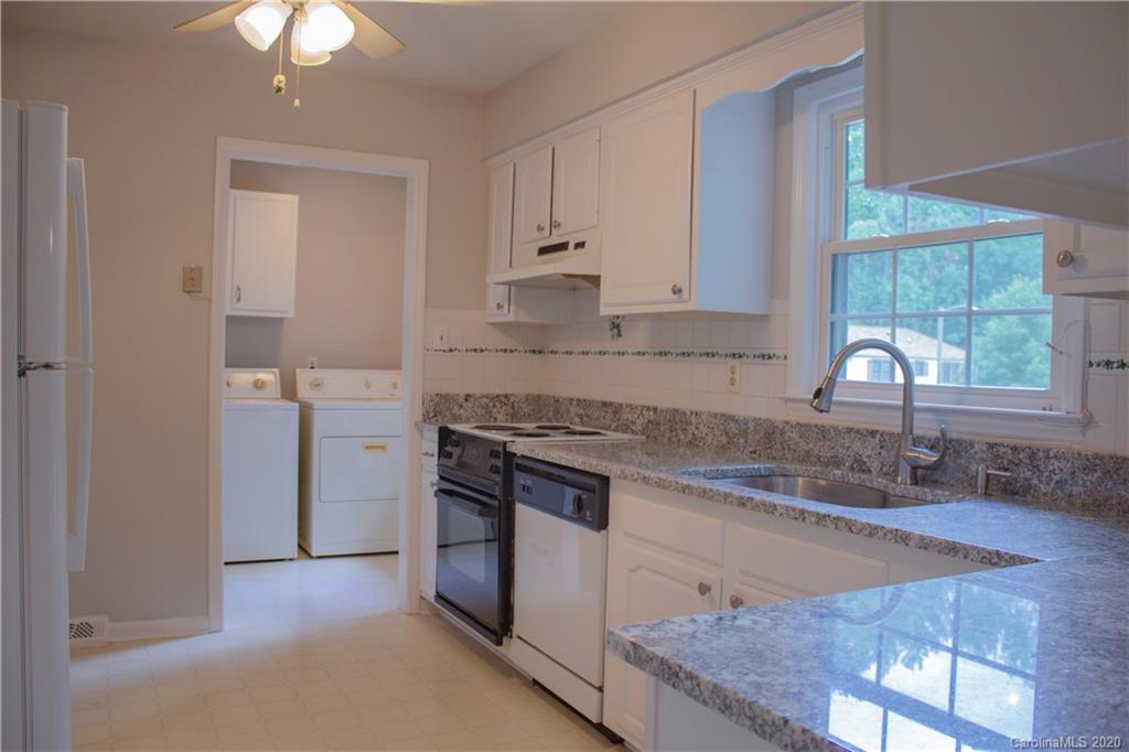 7538 Riding Trail Road Charlotte, NC 28212 - Photo 2 of 17