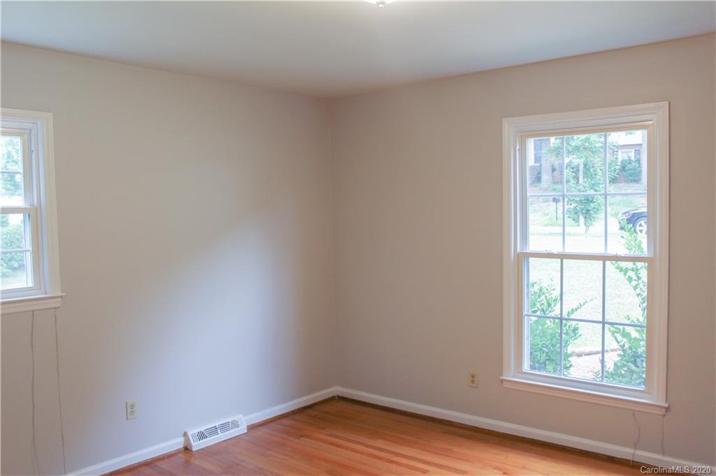 7538 Riding Trail Road Charlotte, NC 28212 - Photo 11 of 17