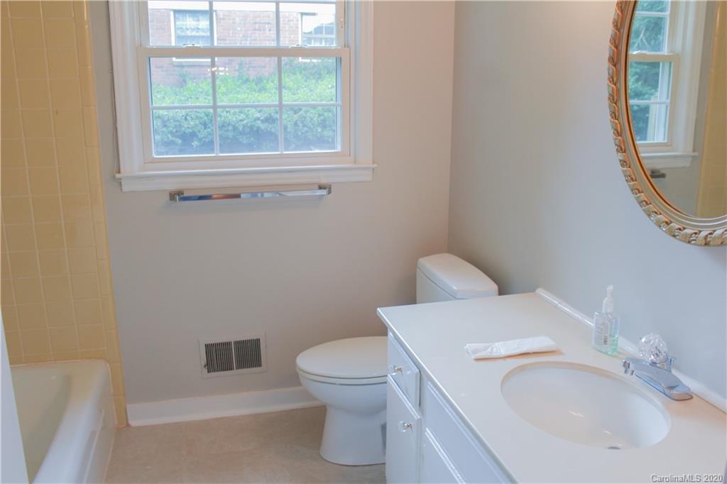7538 Riding Trail Road Charlotte, NC 28212 - Photo 14 of 17
