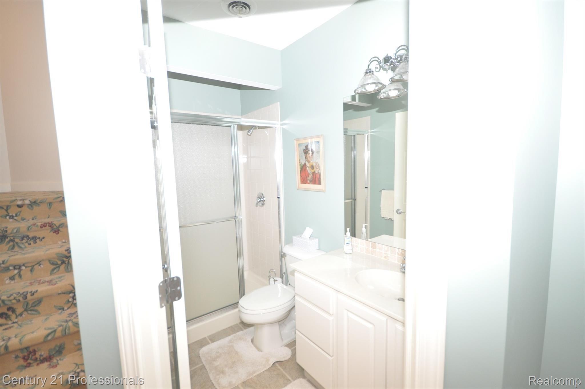 5045 Belmonte Drive Rochester, MI 48306 - Photo 28 of 52 27-5045 Belmonte.JPG