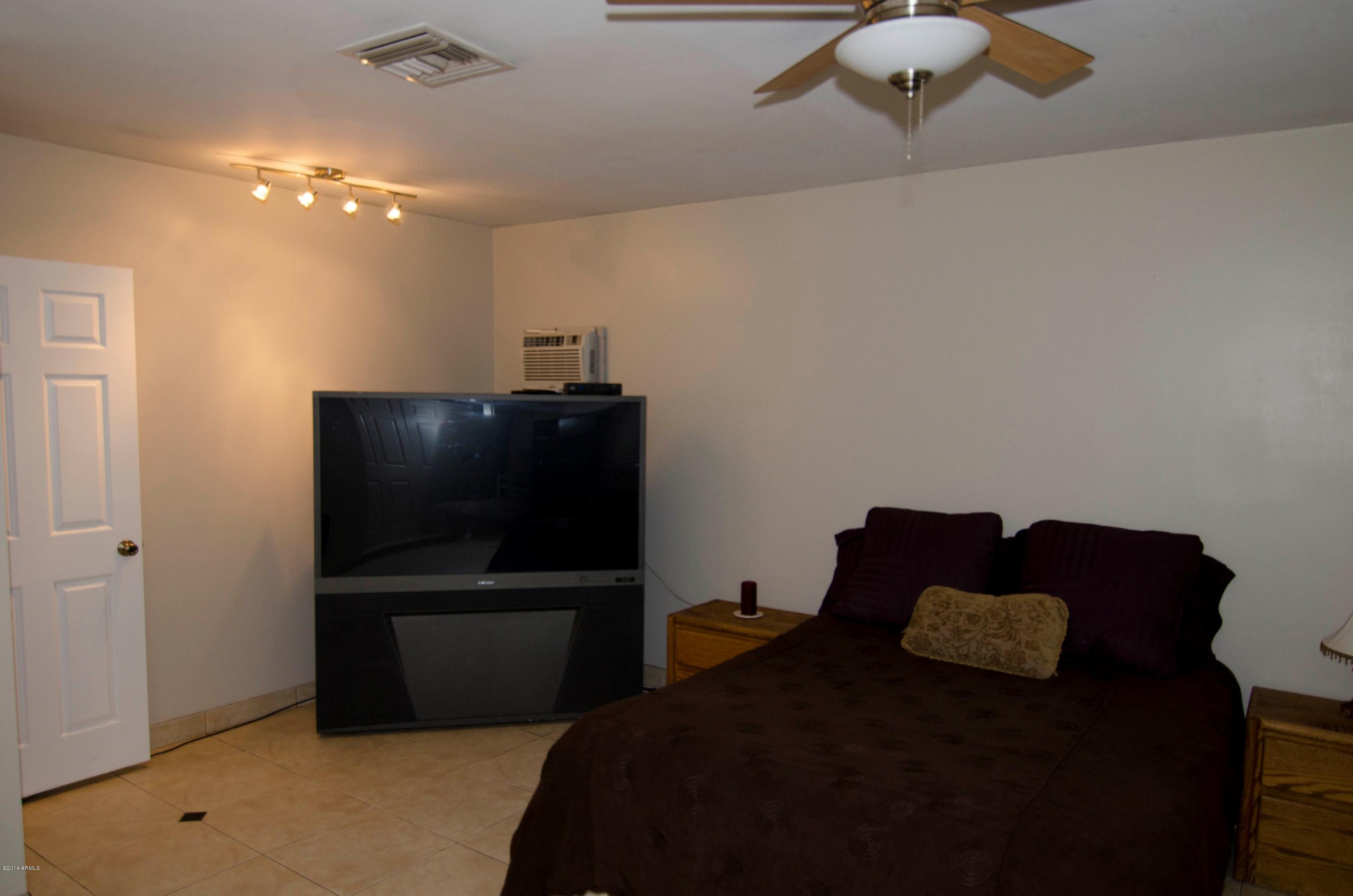 3916 West Griswold Road Phoenix, AZ 85051 - Photo 21 of 24 Bedroom 3
