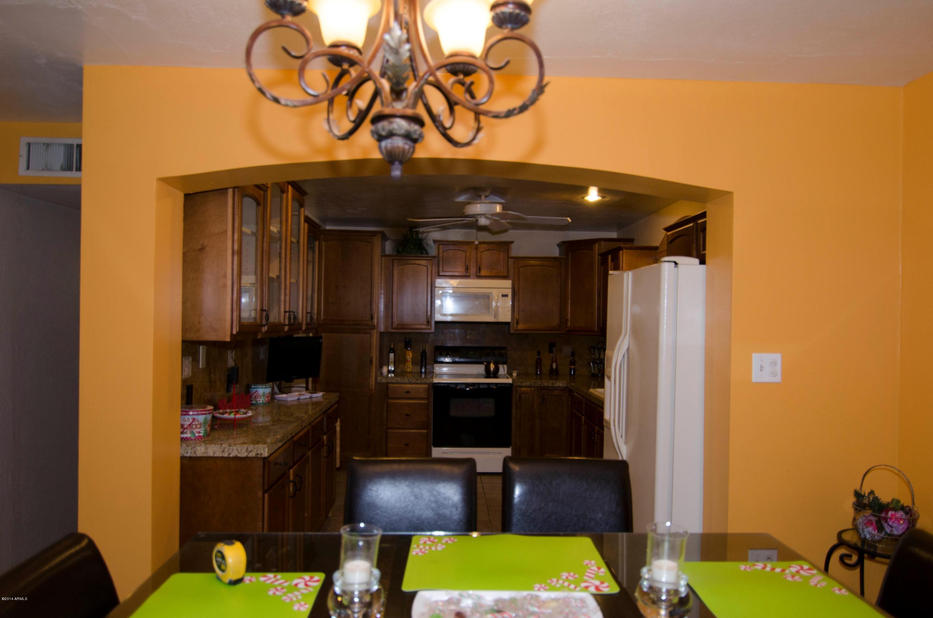 3916 West Griswold Road Phoenix, AZ 85051 - Photo 9 of 24 Kitchen - Dining Area