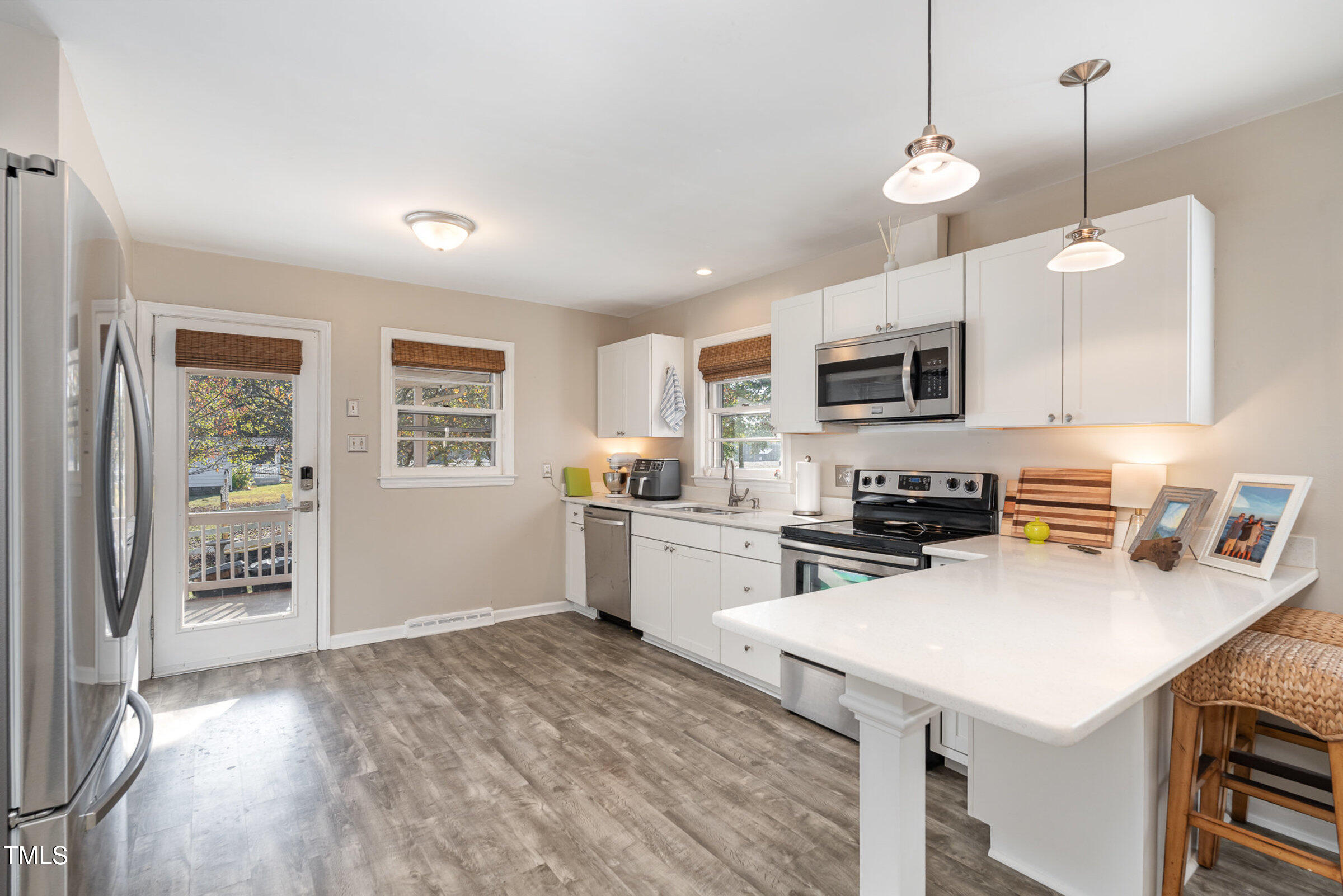 6650 Cokesbury Road Fuquay-Varina, NC 27526 - Photo 11 of 38 011_file_431