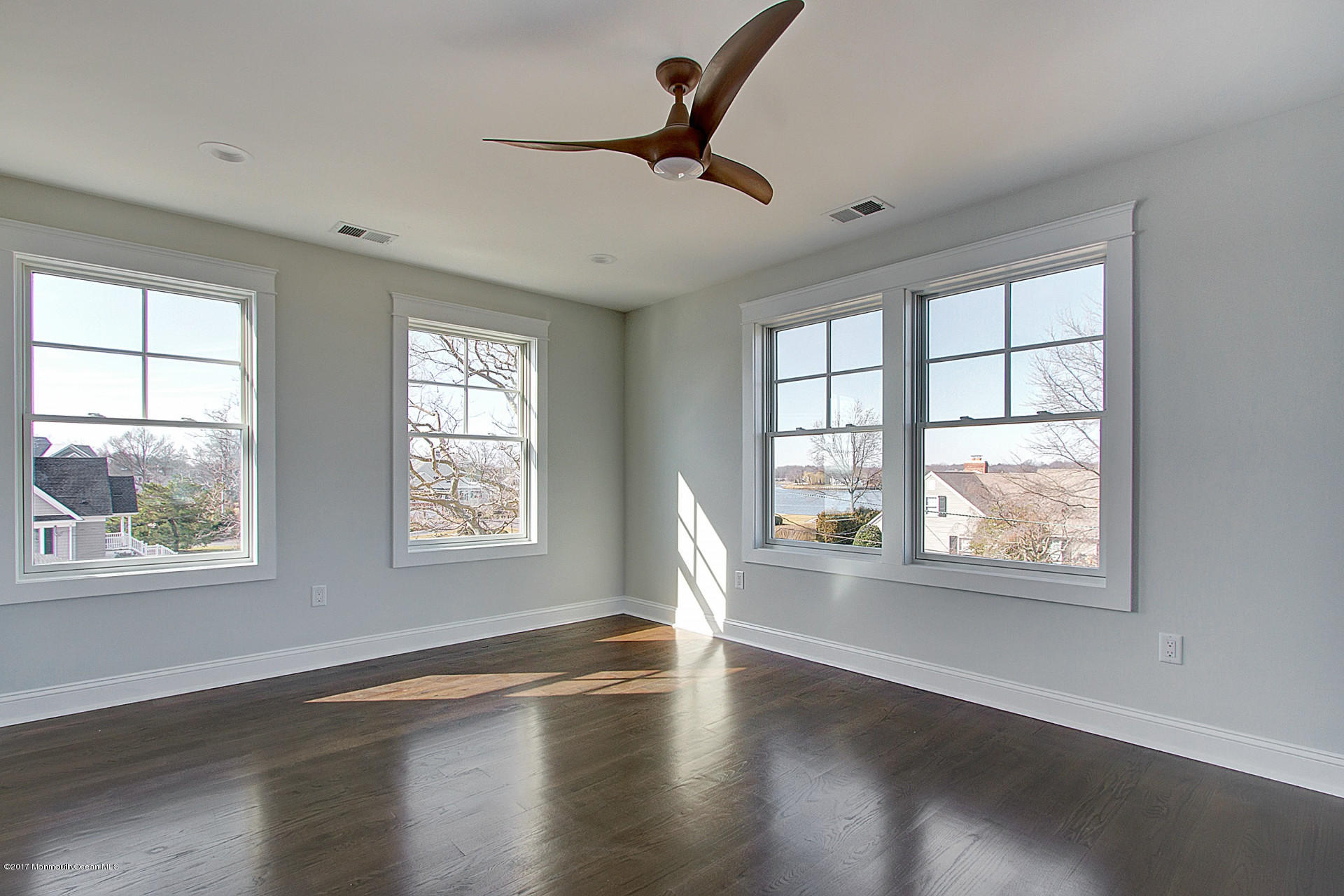 688 Little Silver Point Road Little Silver, NJ 07739 - Photo 31 of 38 29
