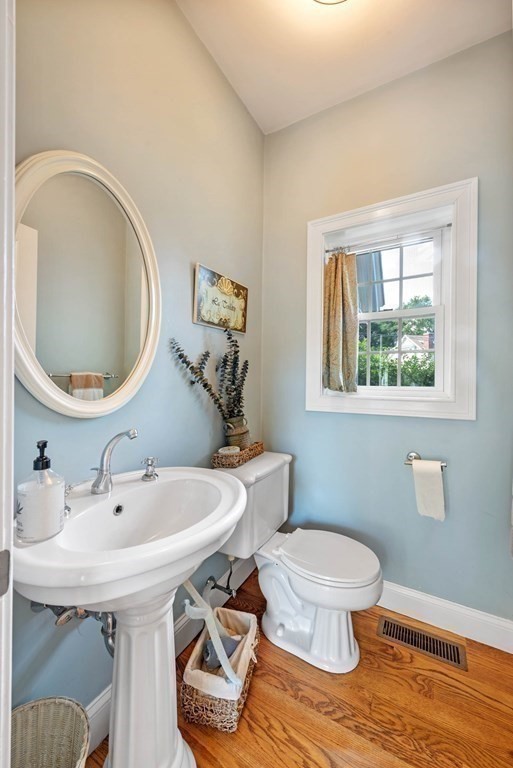 2 Riverside Drive Marblehead, MA 01945 - Photo 17 of 40 Gallery Image 17