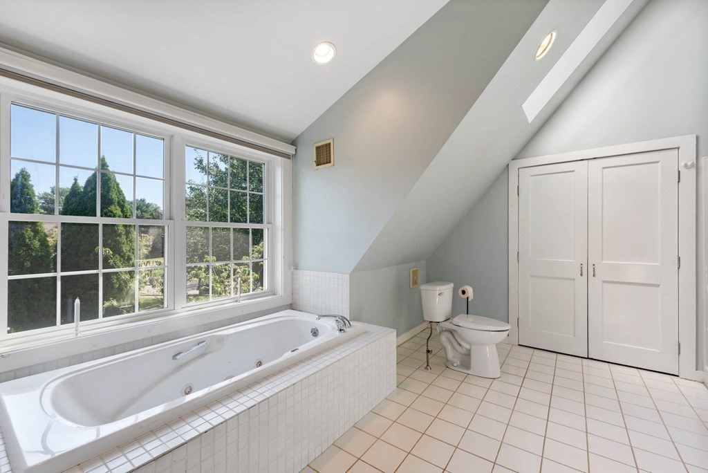 2 Riverside Drive Marblehead, MA 01945 - Photo 20 of 40 Gallery Image 20