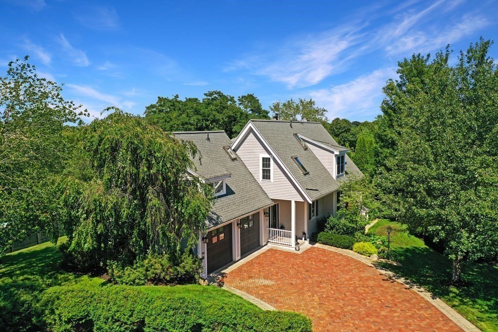 2 Riverside Drive Marblehead, MA 01945 - Photo 3 of 40 Gallery Image 3