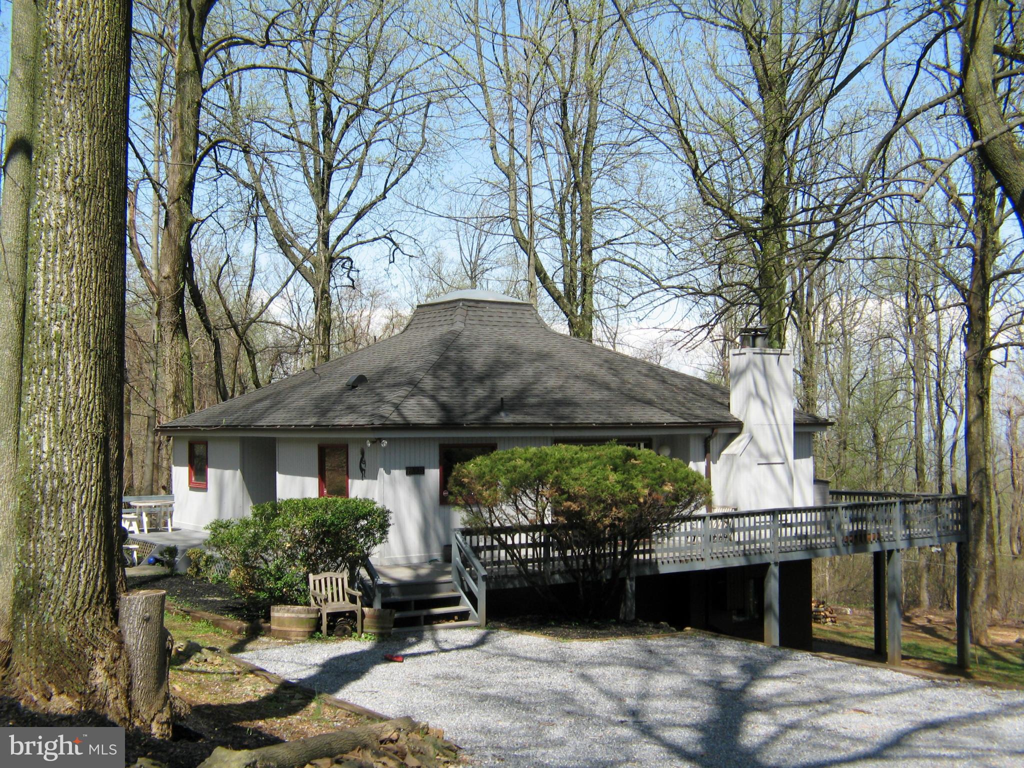 21967 Blue Ridge Mountain Road Paris, VA 20130 - Photo 2 of 30 Entry to Home