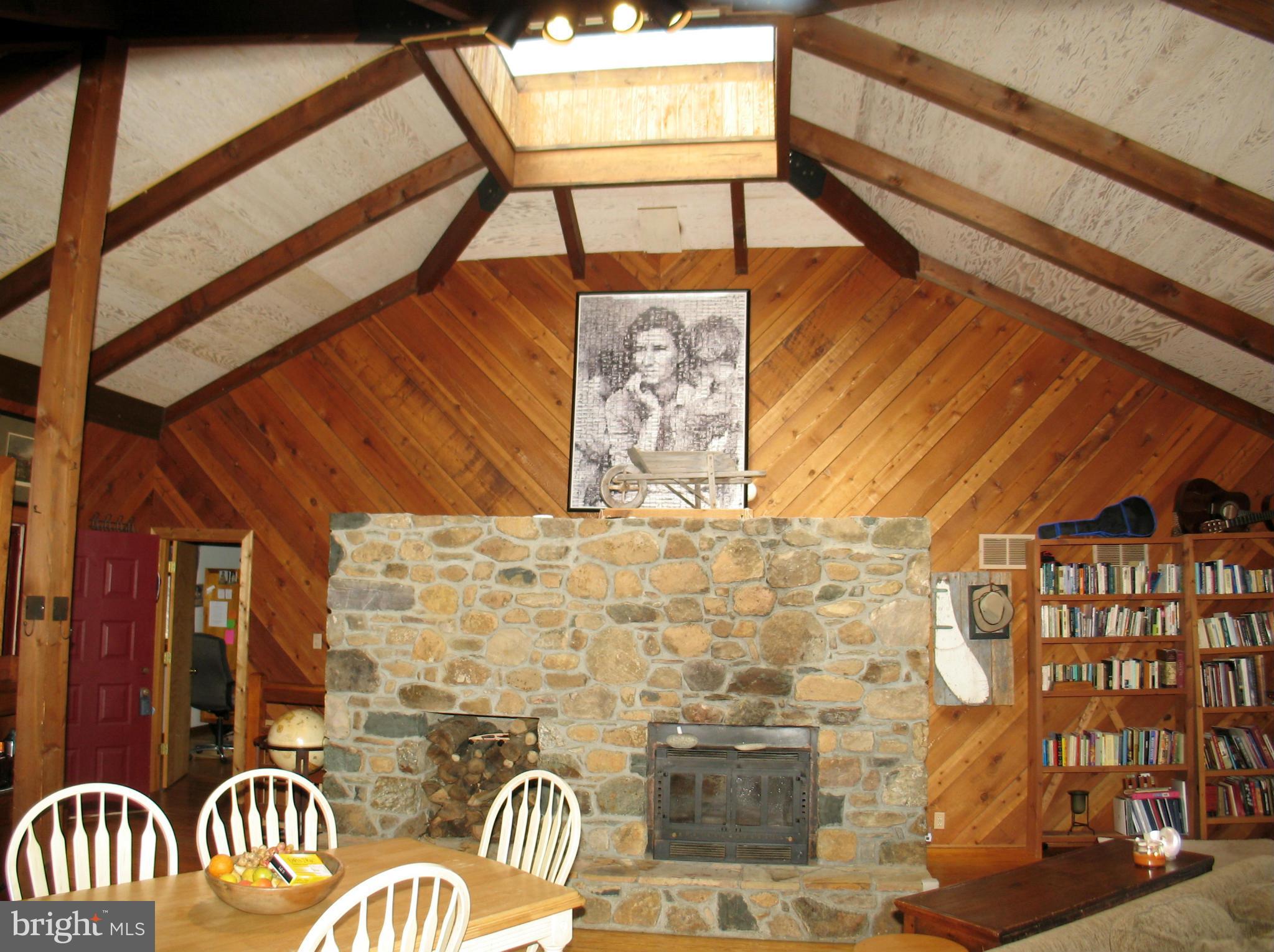 21967 Blue Ridge Mountain Road Paris, VA 20130 - Photo 3 of 30 Great Room
