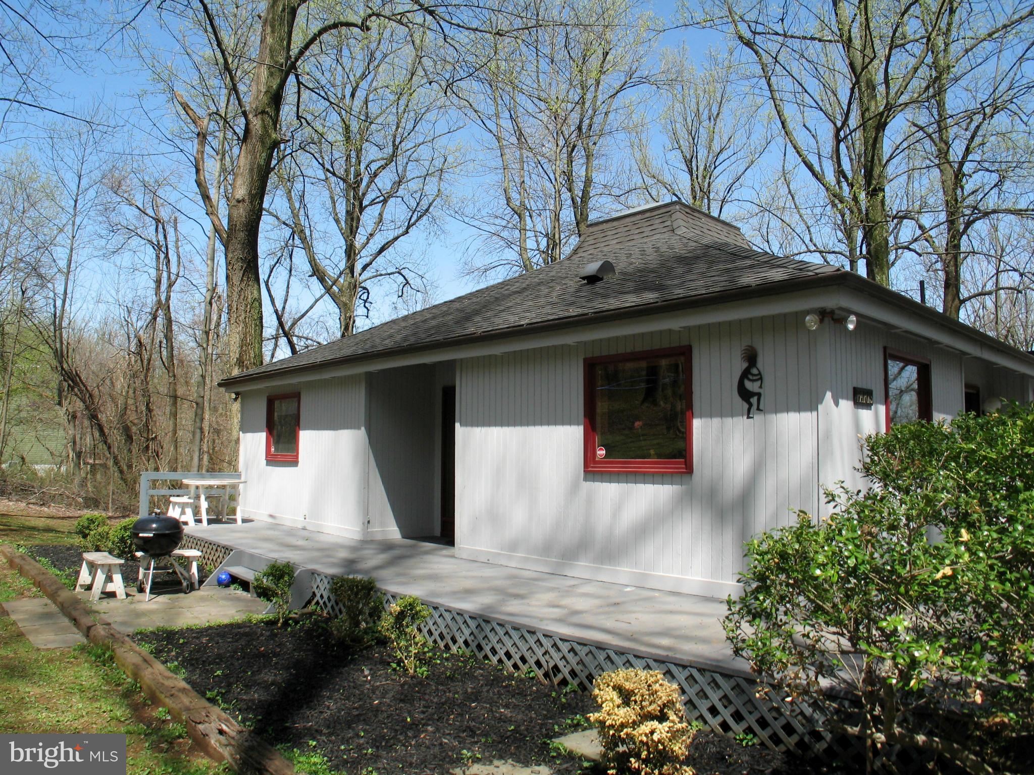 21967 Blue Ridge Mountain Road Paris, VA 20130 - Photo 27 of 30 Front Deck and Entry