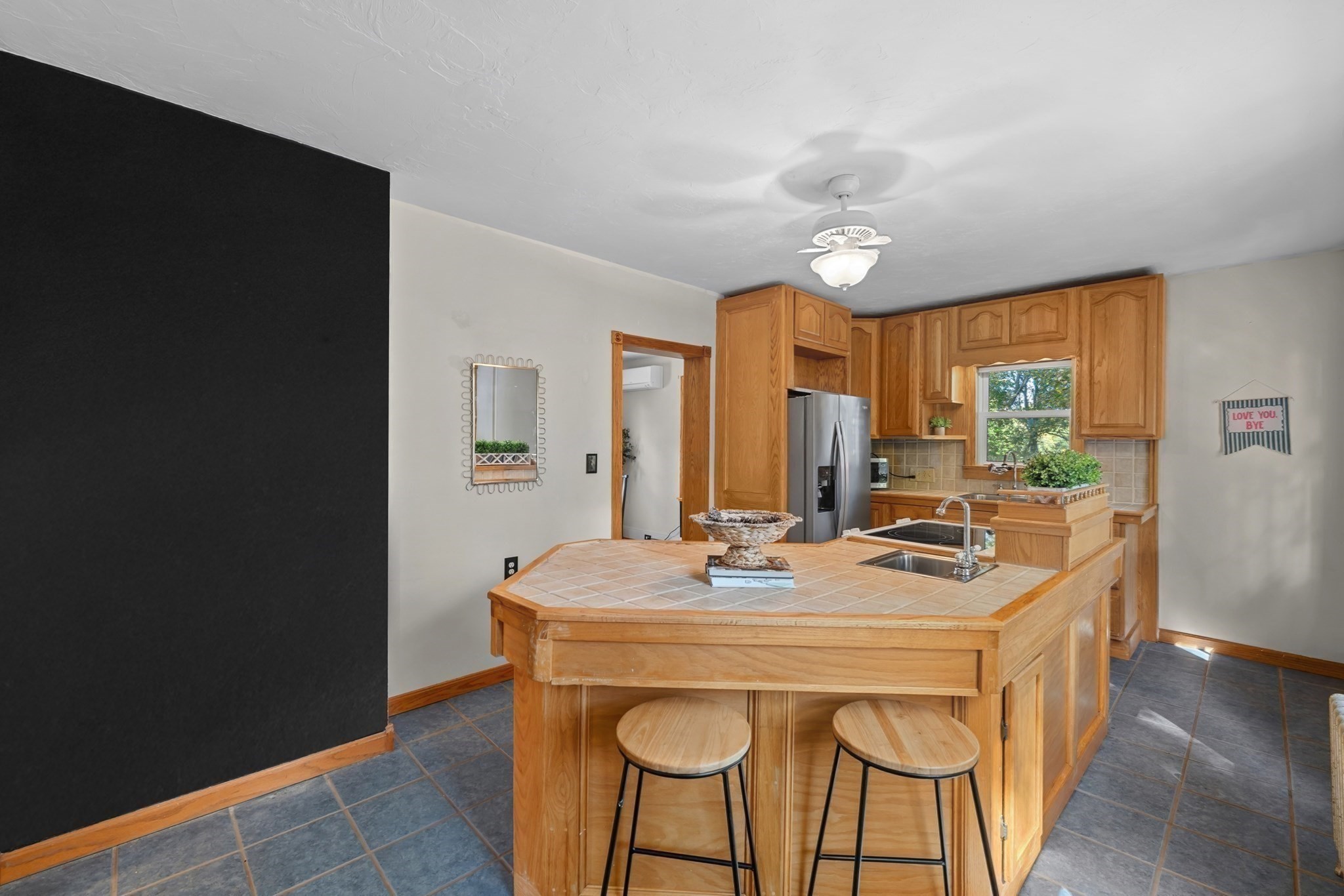 26 New Harbor Road Clinton, MA 01510 - Photo 11 of 30 Gallery Image 11