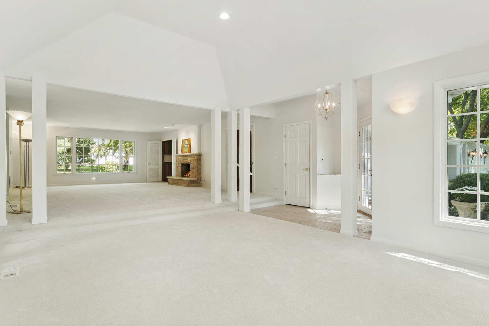 1011 Blackburn Drive Inverness, IL 60067 - Photo 8 of 65