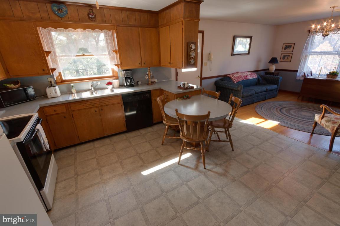 300 North New Street Lititz, PA 17543 - Photo 12 of 31 Gallery Image 12