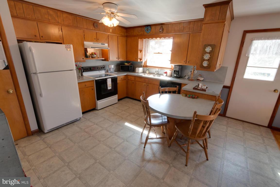 300 North New Street Lititz, PA 17543 - Photo 13 of 31 Gallery Image 13