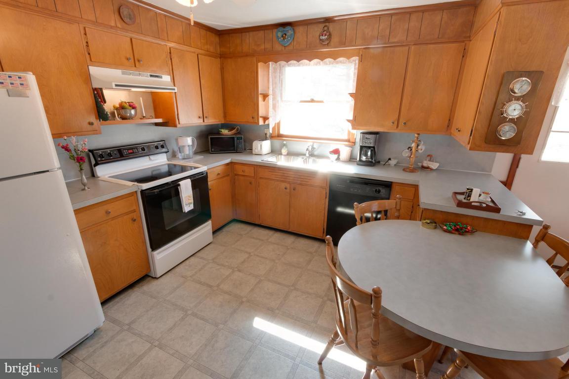 300 North New Street Lititz, PA 17543 - Photo 14 of 31 Gallery Image 14