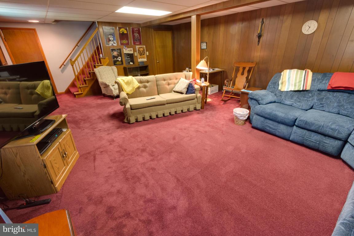 300 North New Street Lititz, PA 17543 - Photo 27 of 31 Gallery Image 27