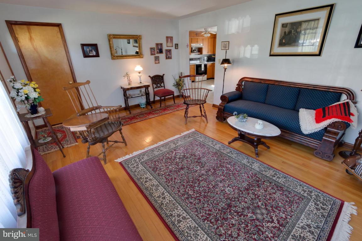 300 North New Street Lititz, PA 17543 - Photo 8 of 31 Gallery Image 8
