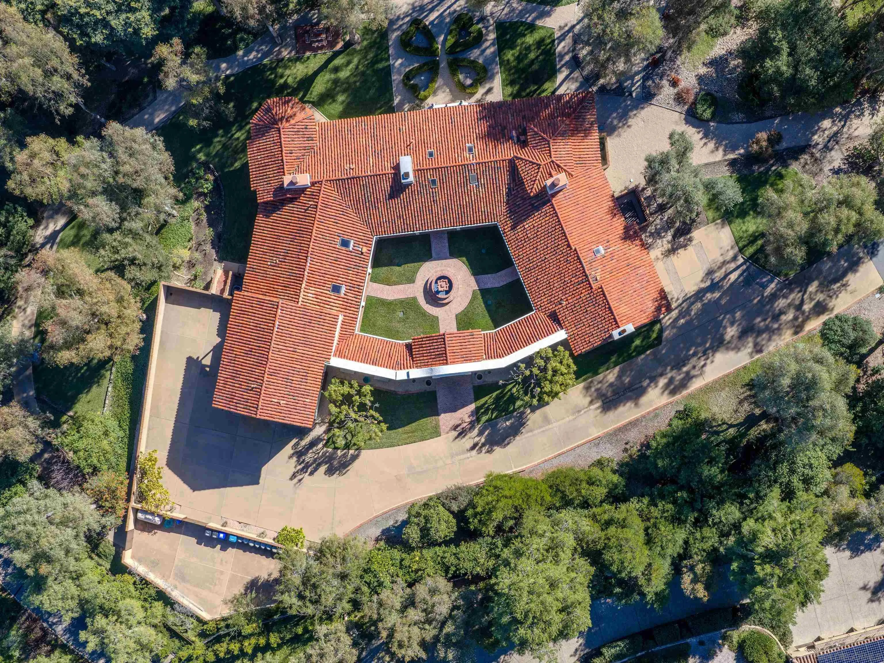 5443 Calzada Del Bosque Rancho Santa Fe, CA 92067 - Photo 2 of 30