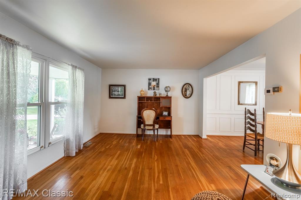 25886 Branchaster Road Farmington Hills, MI 48336 - Photo 4 of 35