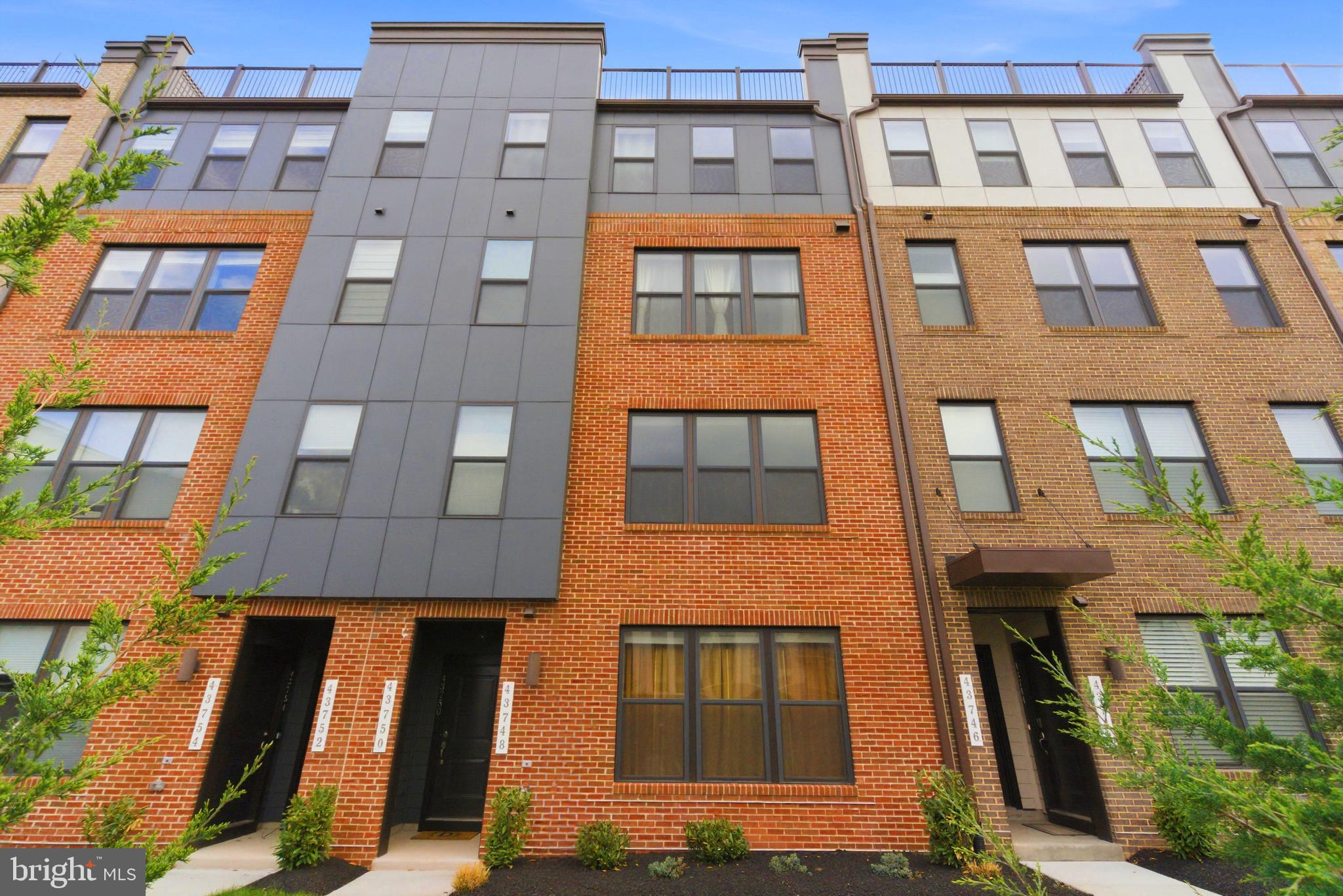 43748 Transit Square Ashburn, VA 20147 - Photo 1 of 43 Exterior Front
