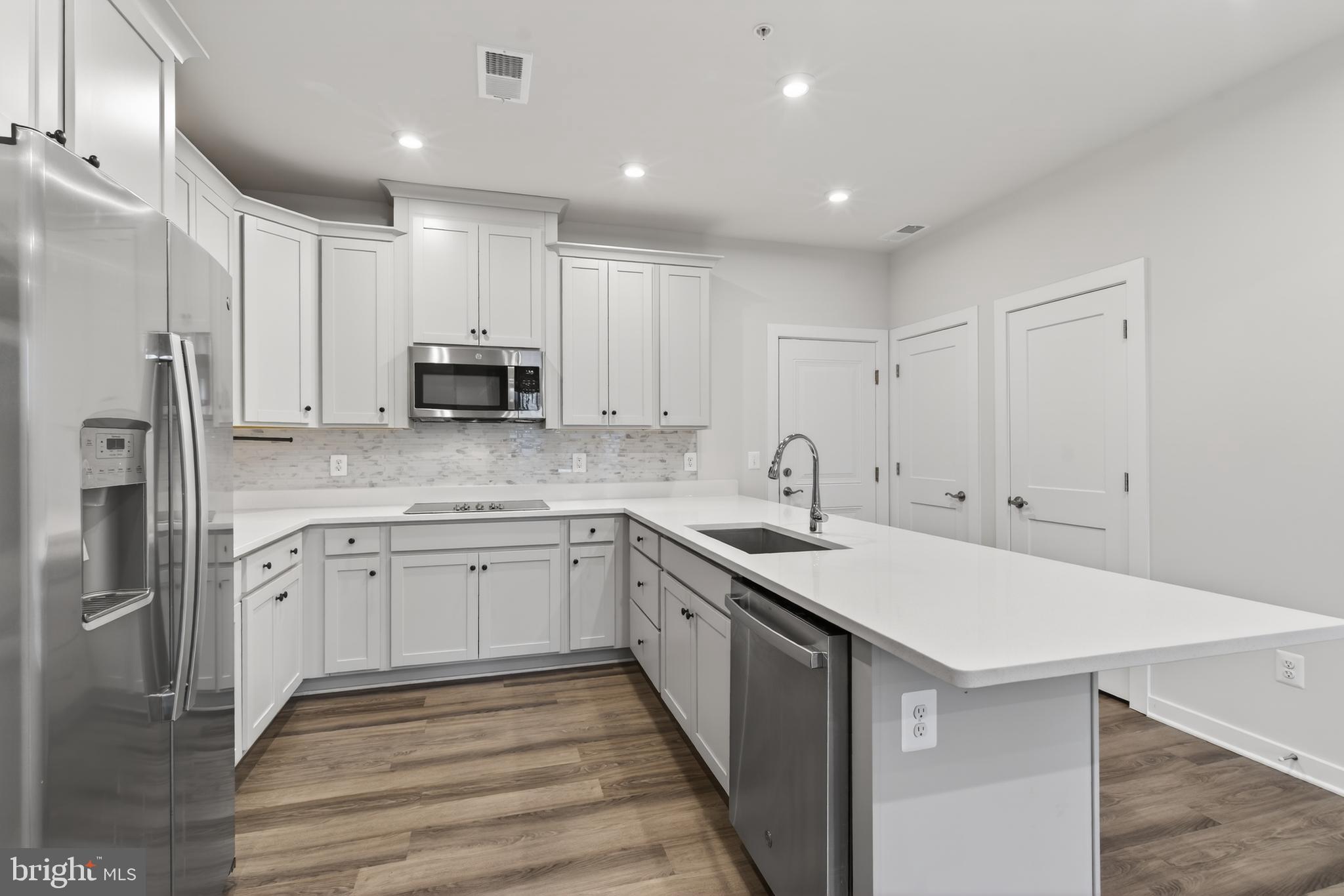 43748 Transit Square Ashburn, VA 20147 - Photo 18 of 43 Kitchen View#7