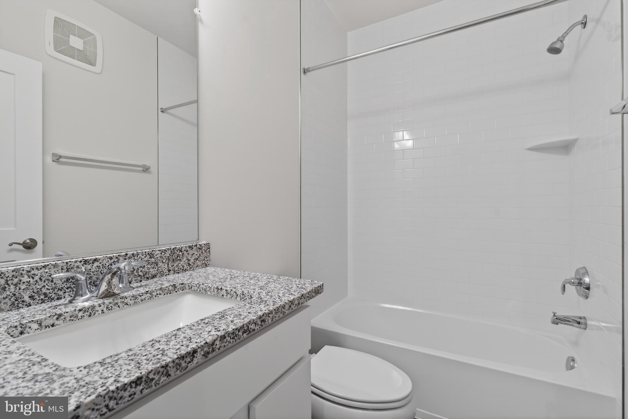 43748 Transit Square Ashburn, VA 20147 - Photo 23 of 43 Hallway Full bath