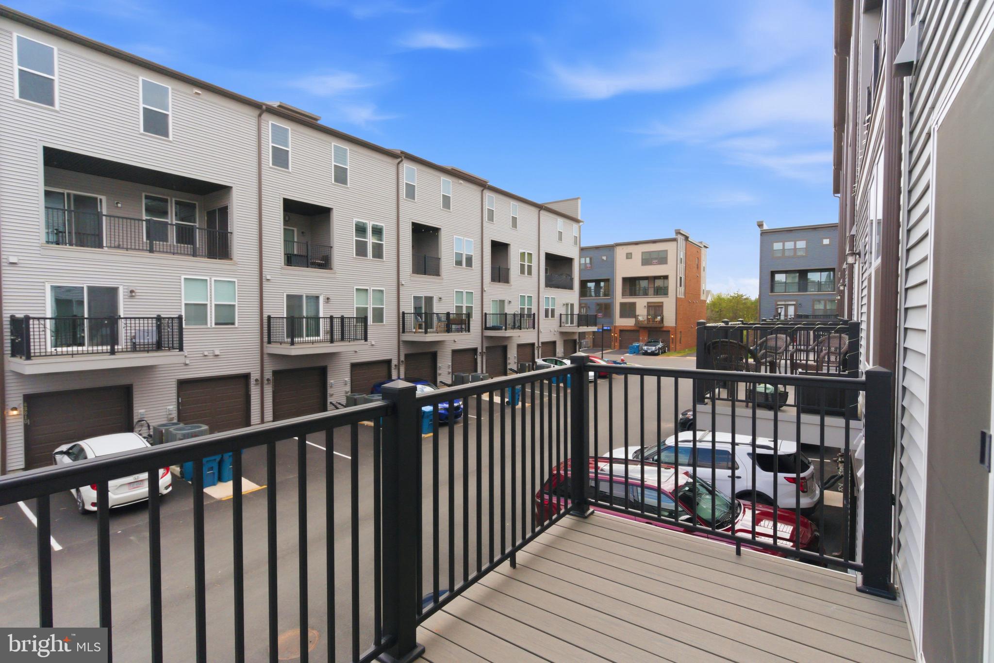 43748 Transit Square Ashburn, VA 20147 - Photo 37 of 43 Deck