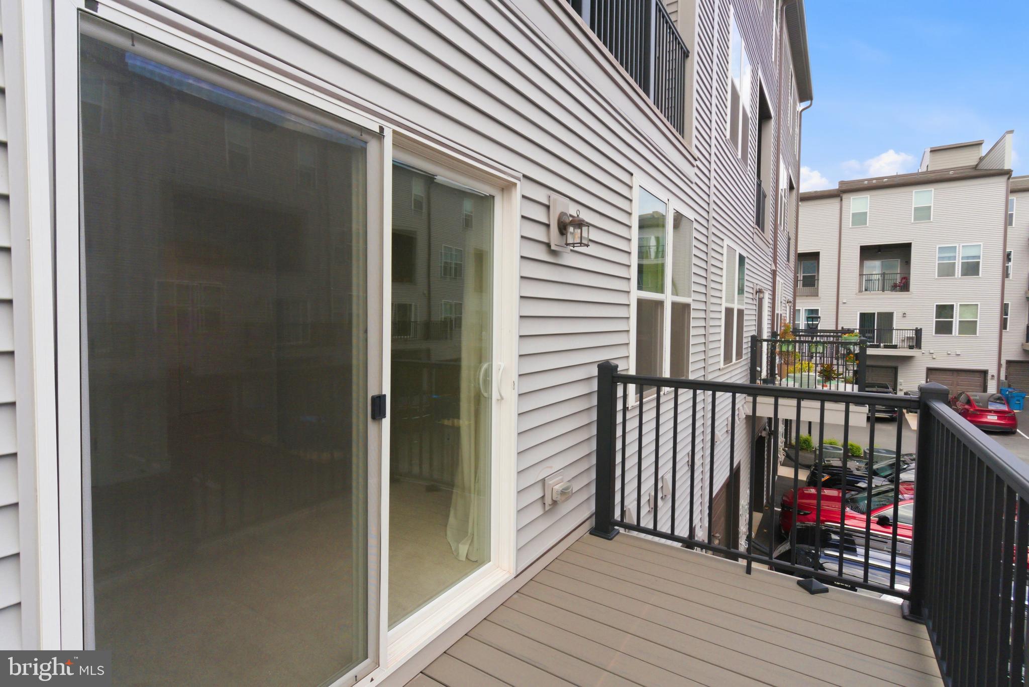 43748 Transit Square Ashburn, VA 20147 - Photo 38 of 43 Deck View#2