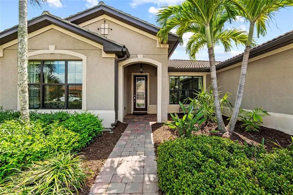 $824,500 | 13785 TOMARO Street, Venice, FL 34293