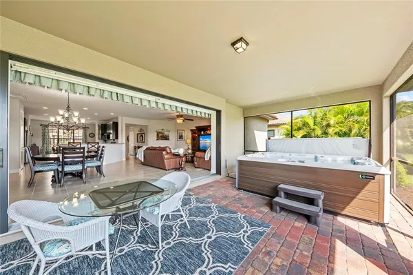 $824,500 | 13785 TOMARO Street, Venice, FL 34293