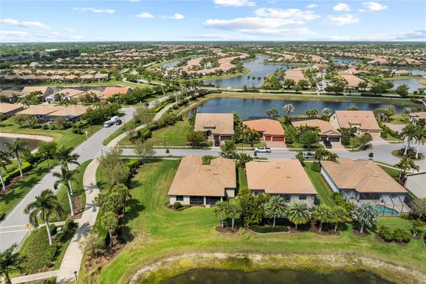 $824,500 | 13785 TOMARO Street, Venice, FL 34293