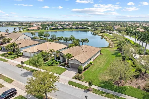 $824,500 | 13785 TOMARO Street, Venice, FL 34293