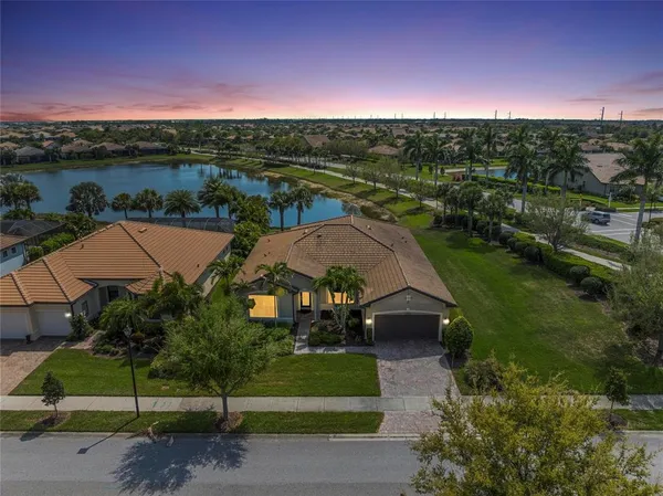 $824,500 | 13785 TOMARO Street, Venice, FL 34293