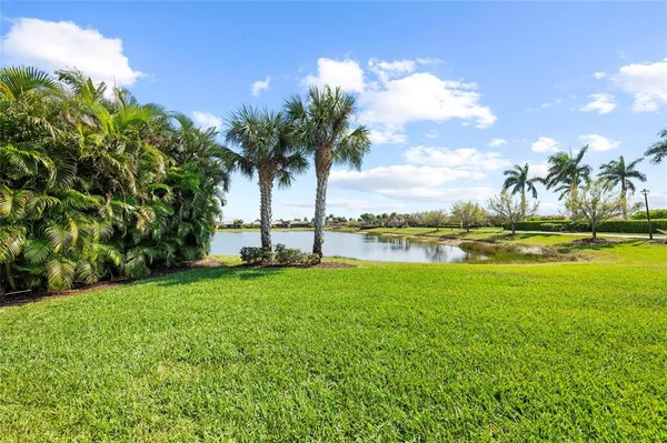 $824,500 | 13785 TOMARO Street, Venice, FL 34293