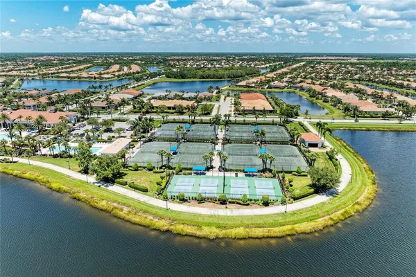 $824,500 | 13785 TOMARO Street, Venice, FL 34293