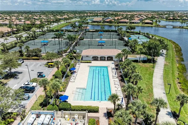 $824,500 | 13785 TOMARO Street, Venice, FL 34293